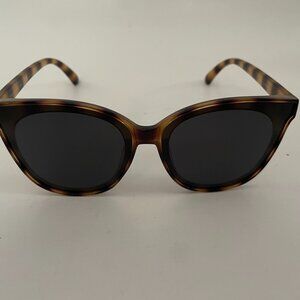 Oversized Tortoise Cat-Eye Polarized Sunglasses